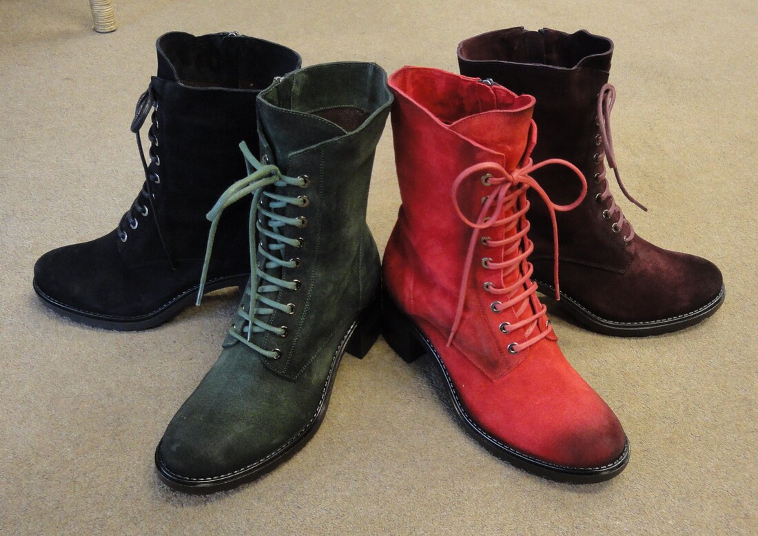 paula urban boots